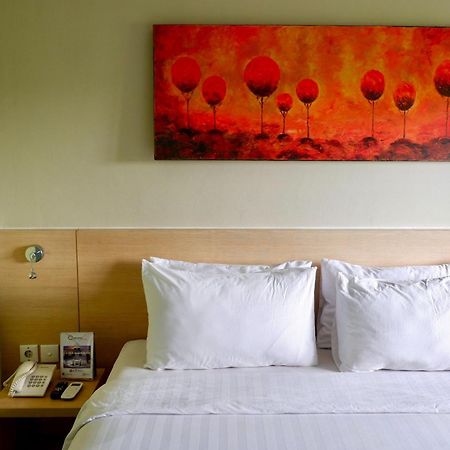 Lemo Hotel Serpong Tangerang Exterior photo