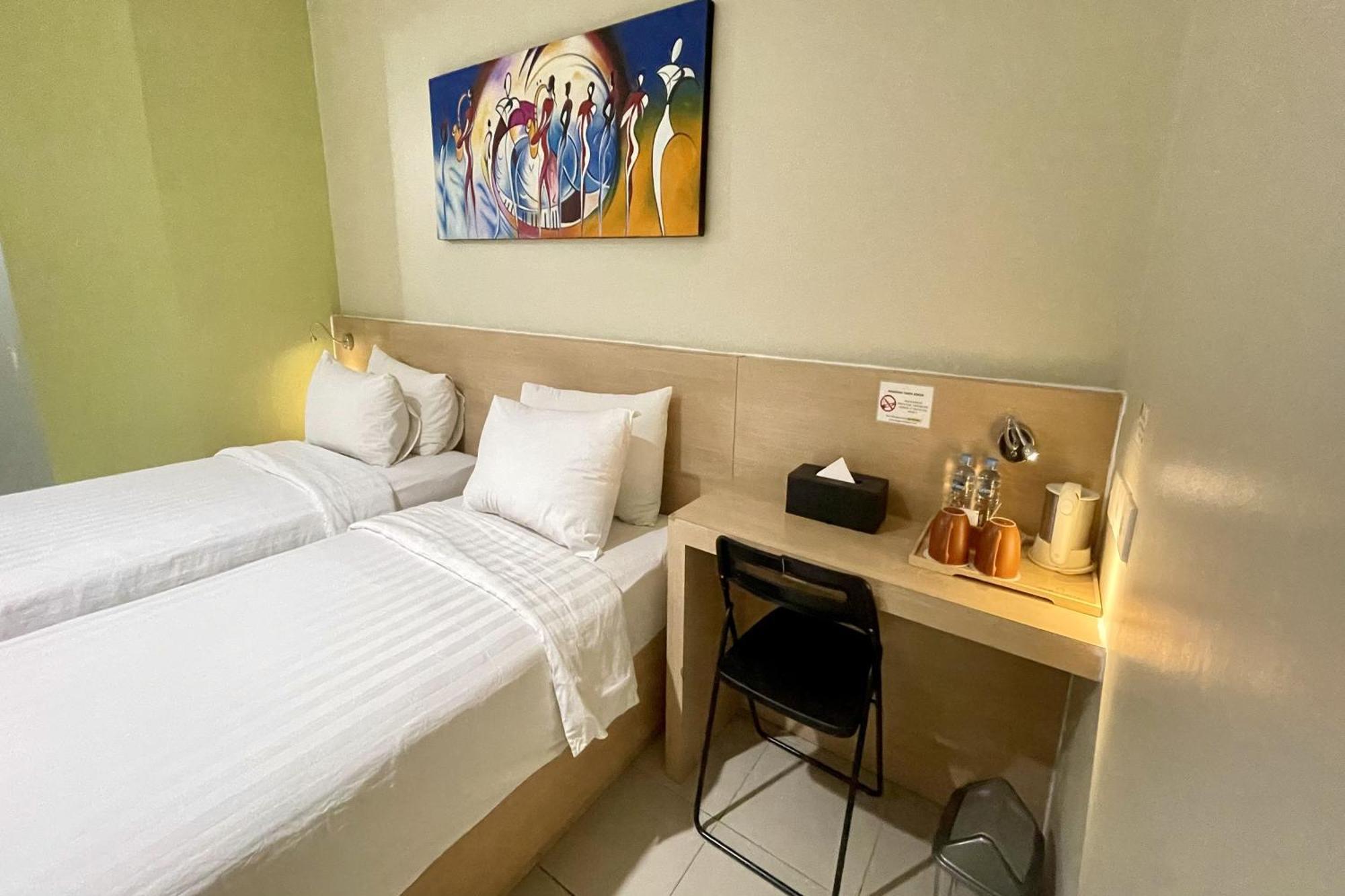 Lemo Hotel Serpong Tangerang Exterior photo